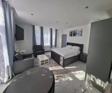 Guyrock Apartments