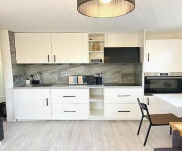 Auracasa Monarch Suite