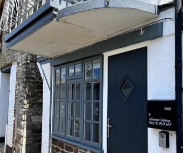 Beautiful Quayside Cottage Looe