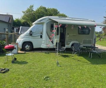 Izzie The Glampervan