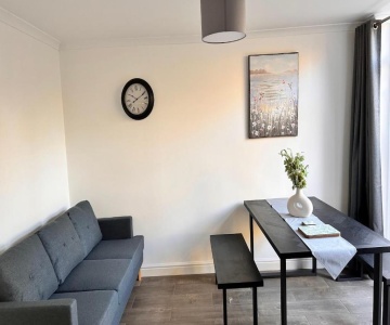 Park Street Accommodation, Room 2