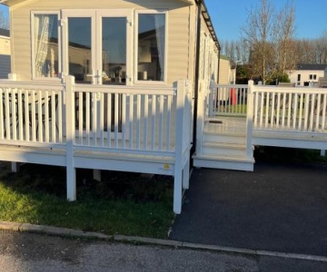 Lorraine's Caravan Holiday
