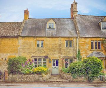 Cotswold Cottage Gems-Century House