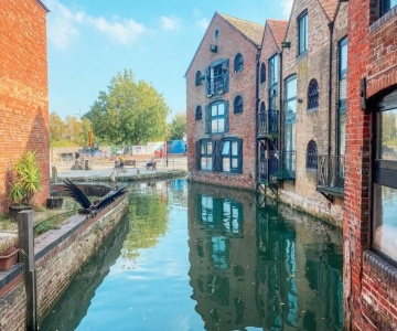 Riverside Loft Apartment