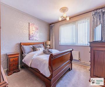 Central Aster House, 3 Bedrooms, Parking