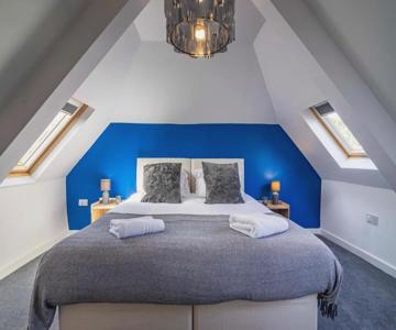 4br-sleeps8-privategarden-freeparking
