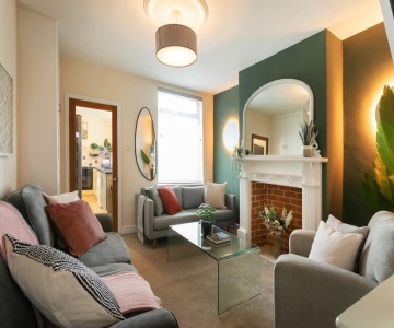 Stylish 4 Bed Home In Central Nottingham W/parking