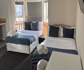 Newstead En-suite Studios