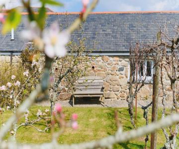 Cobblestone Cottage