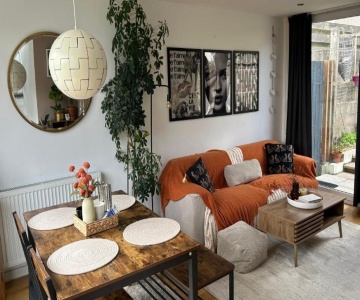 Cosy, Central With Parking - The Cornish Casa