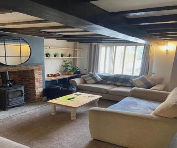 Rustic Retreat Cottage
