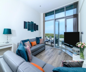 The Penthouse, 48 Zinc