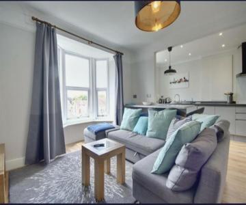 Lennox Lodge 2