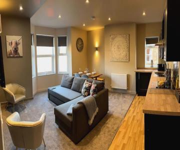 University Duplex • sleeps 6