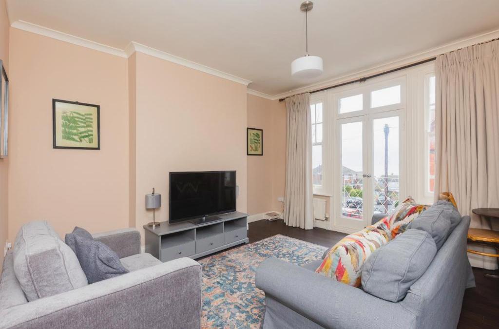 Henriette- Charming one bed with easy parking