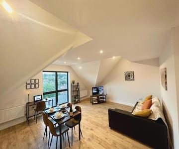 Chic And Airy Apartment