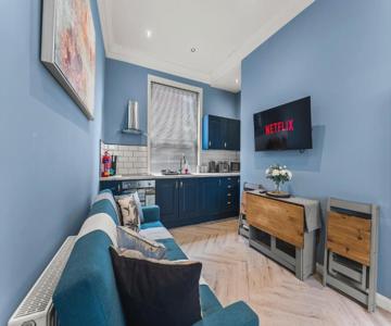 The Artists Abode With Private Terrace