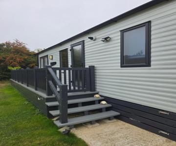 Hawthorn Lodge