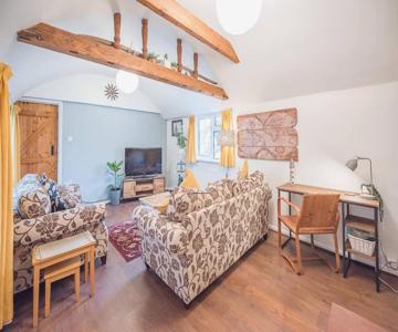 Suncatch Corner Saxmundham