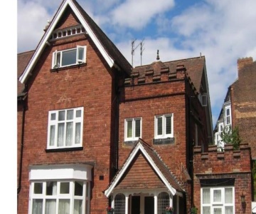 3 Studio Avenue House
