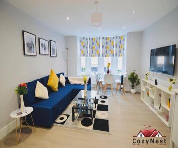 Luxury Central Self Contained Flat By Cozynest