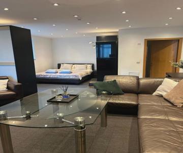 Studio Flat In Central Reading