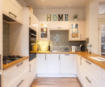 Hampton Manor House - 9 Bedrooms