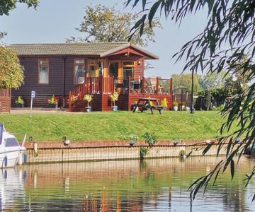 Bend In The River Lodge