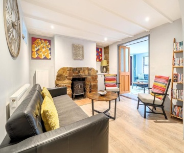 Spacious Farmhouse Between St Agnes & Porthowan