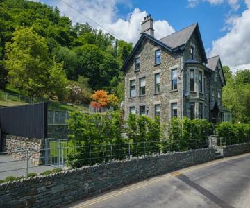 Riverside Bed & Breakfast