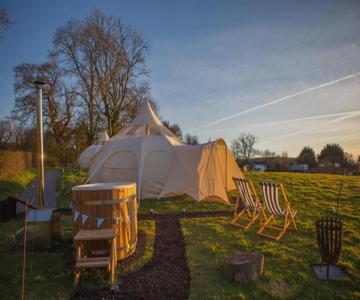 Tone Valley View Glamping
