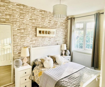 Charming 3 Bedroom House With Garden