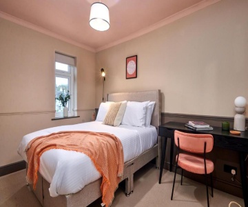 Settle In Winchester - Stylish Self Check-in Rooms