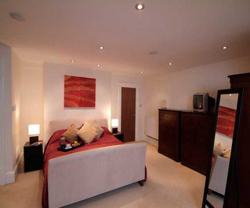 Lyndhurst & Erlscote Serviced Apartments