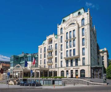 Ambassadori Hotel