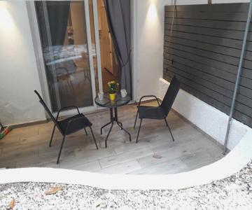 Kolonaki Luxury backyard Studio