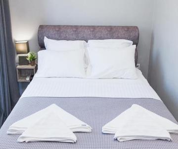 Elegant Rooms Athens