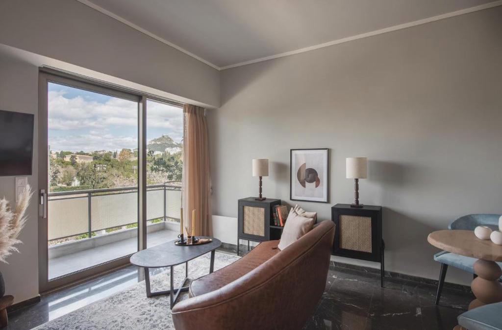 Chic Urban Suite - Parthenon Viewpoint