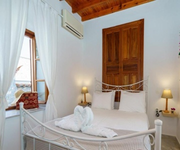 Captain D - Hydra Dream Houses