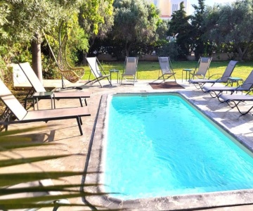 Complex Lagonissi Residence With Swimming Pool.