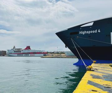 Royal Red Suite No 1, Piraeus Port