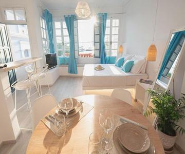 The White Rose Apartment