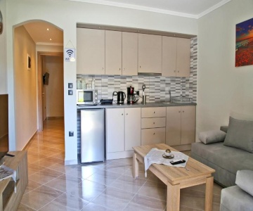 John's Apartment's Near Athens Airport!!