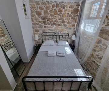 Hall Apartments & Rooms - By Avelink