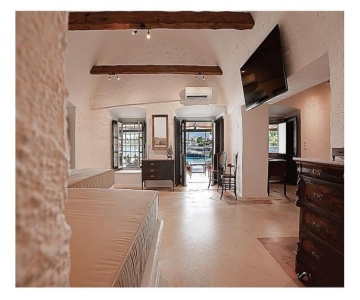 Apanemo Seaside House