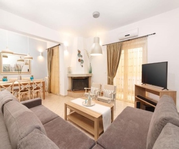 Charming And Comfy House