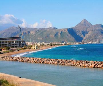 Studio On The Closest Beach To The City!