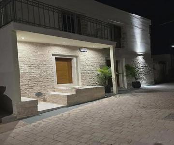 Elvira Luxury Apt
