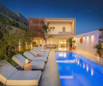 Hypnosis Villa Beachside