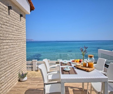 Seashell An Elegant Seafront Villa